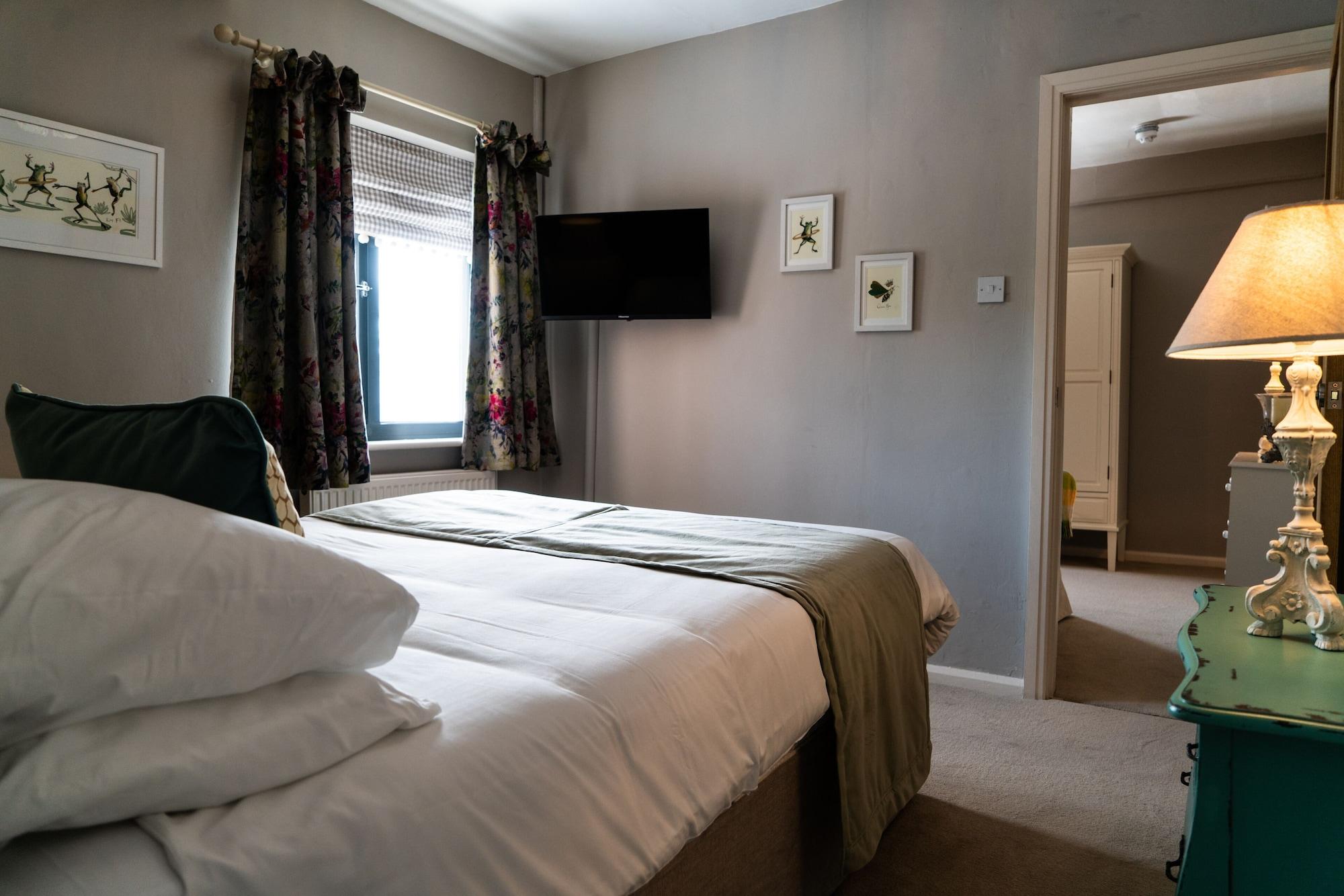 Grantham Arms Hotel Бъроубридж Екстериор снимка